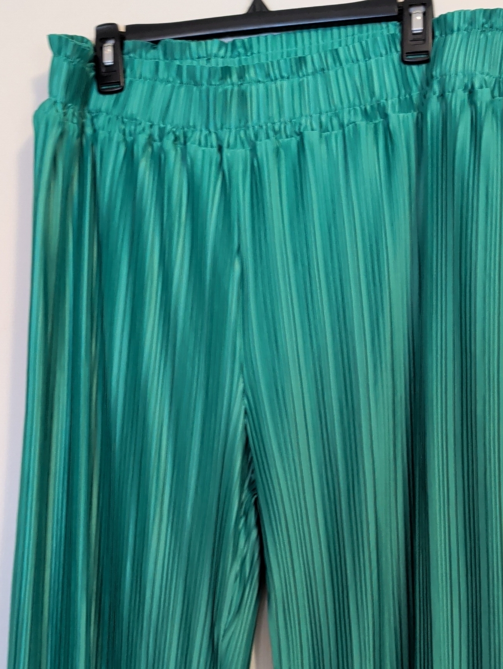 Oddy Satin Pleated Pants NWOT - Picture 5 of 7